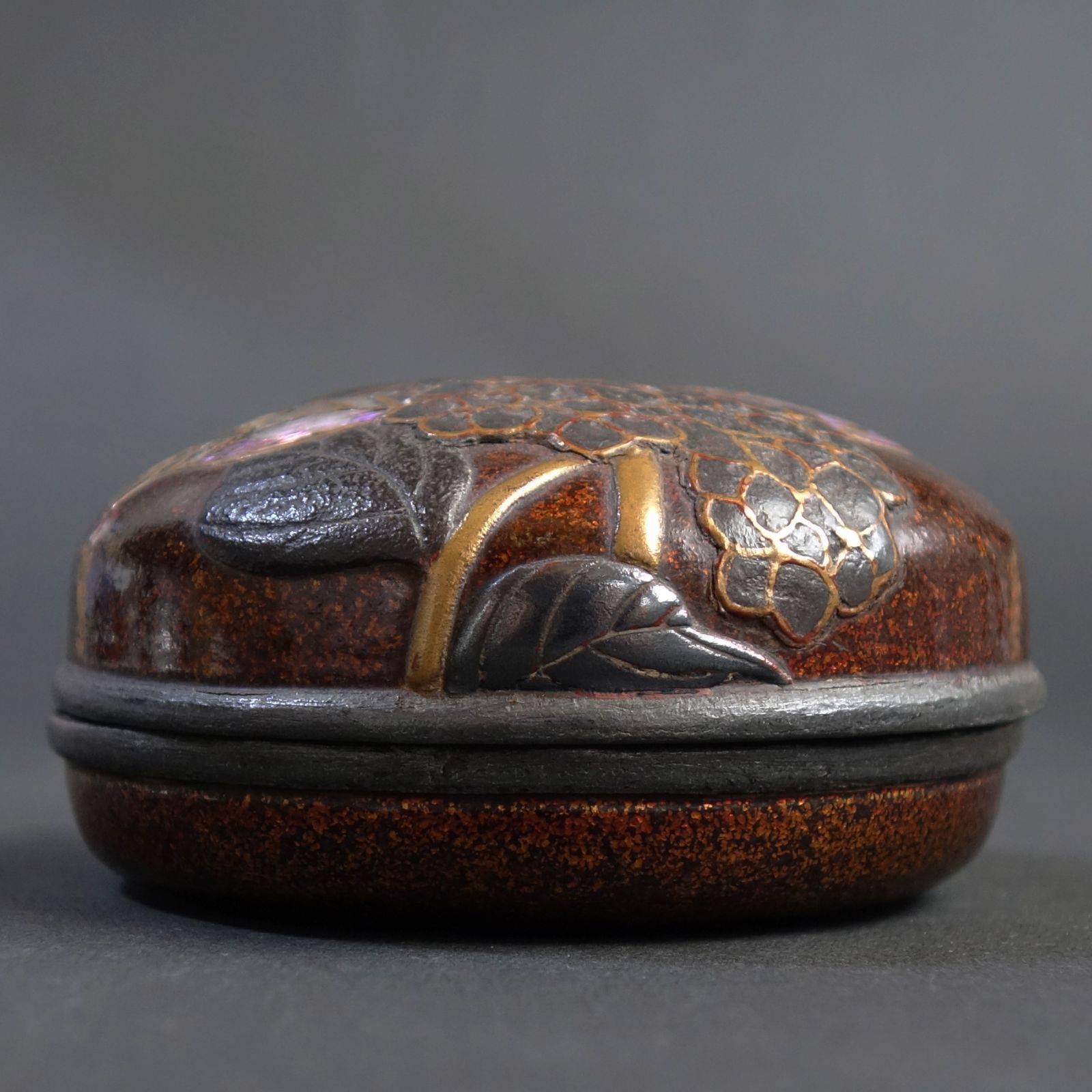 骨董逸品【紫陽花図 錫縁香合 高蒔絵 錫板貼 螺鈿細工】(共箱付き