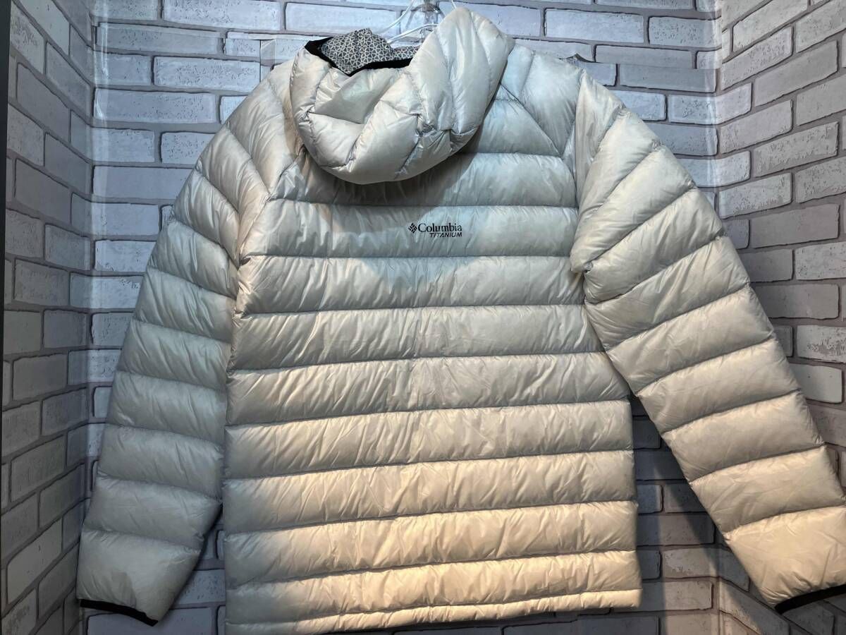 Columbiaコロンビア ダウンジャケット 224 WE8937 TITANIUM 白 Lサイズ