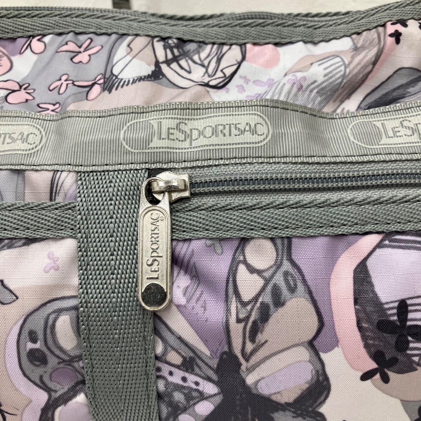 9196 LeSportsac レスポートサック ショルダーバッグ グレー