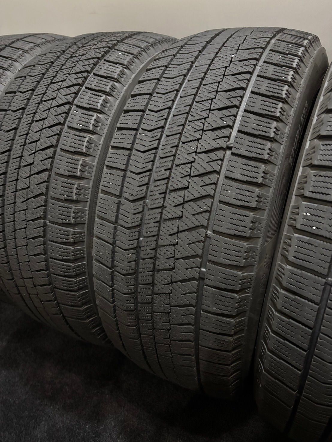 225/50R17 BRIDGESTONE/VRX2 18年製 スタッドレス 4本 ブリヂストン