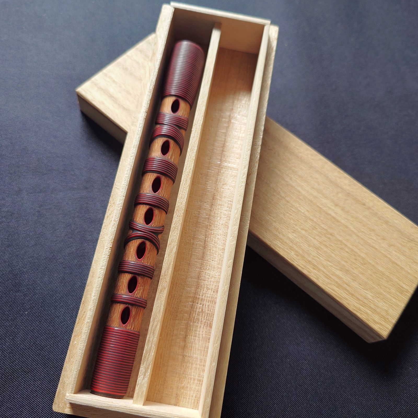 篳篥】新管 煤竹 本漆 籐巻 桐箱付き／雅楽／神楽 - メルカリ
