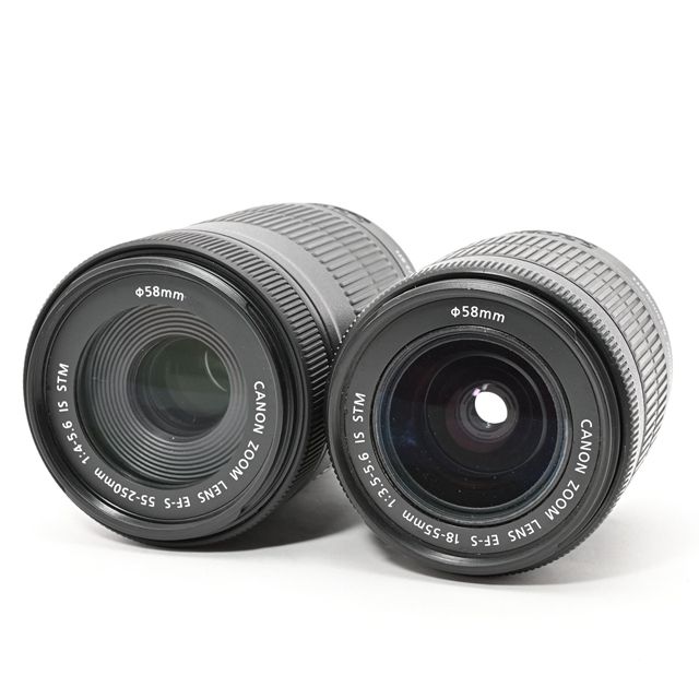 良品＞ Canon デジタル一眼レフカメラ EOS Kiss X8i ダブルズーム