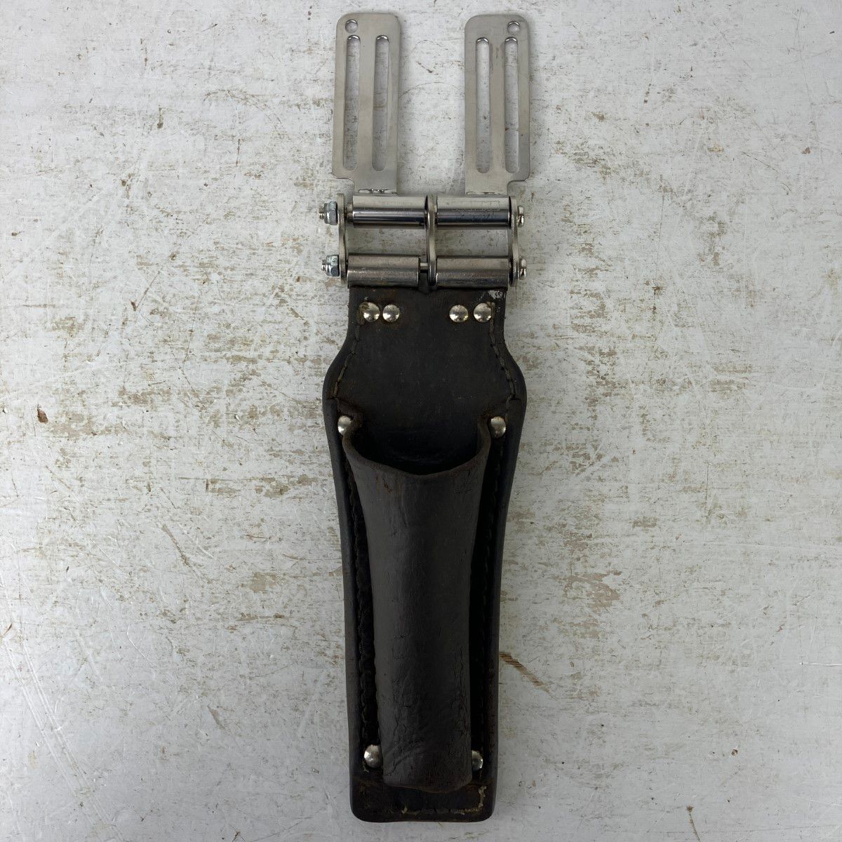 ЗЗKNICKS 工具差し 分離タイプSUSベルトループ SUS-15-2 チェーン金具付 本体型番不明 ブラウン×シルバー