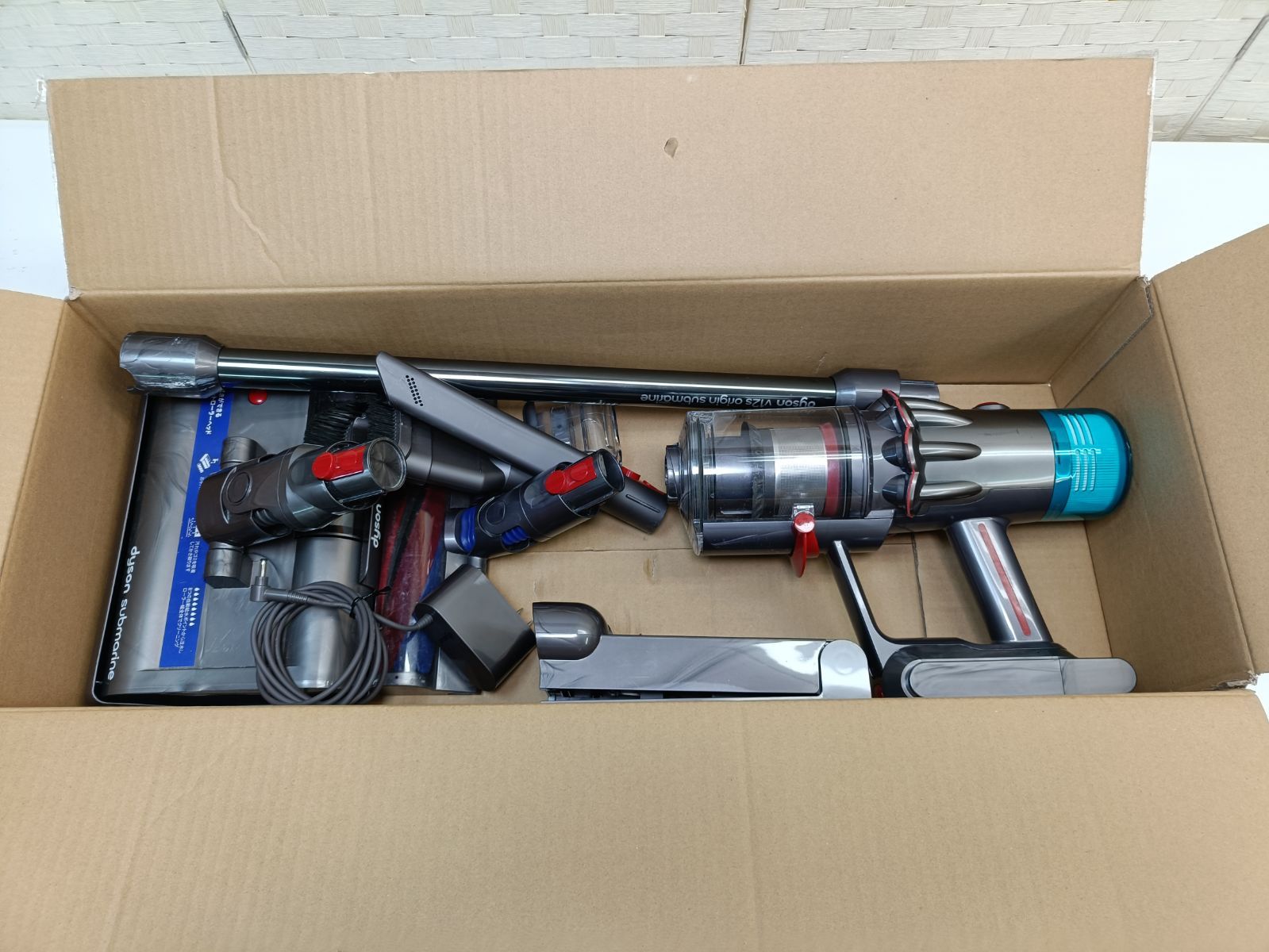 現状品 ダイソン Dyson 掃除機 コードレスクリーナー SV49 - メルカリ