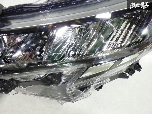 90系ノアLEDヘッドライト 81185-V1071 ノア/SG/SZ 90系/ZWR90W/ZWR95W