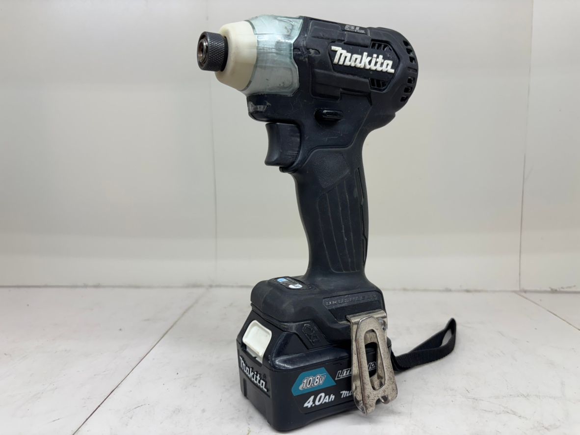 ♪ 品 マキタ 10.8 V インパクトドライバ TD 111 D セット品 バッテリー 充電器 makita ♪♪
