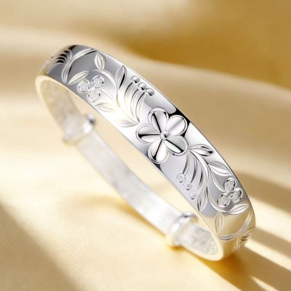 レディース用スターリングシルバーバングル □2851 - メルカリ