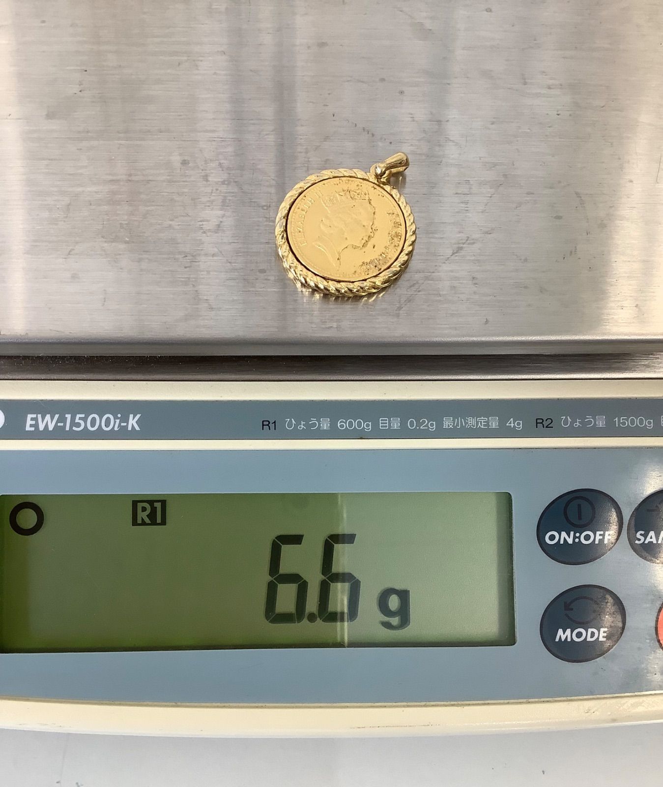 SN811 コインタイプ 1992 エリザベス2世 ペンダントトップ ネックレス