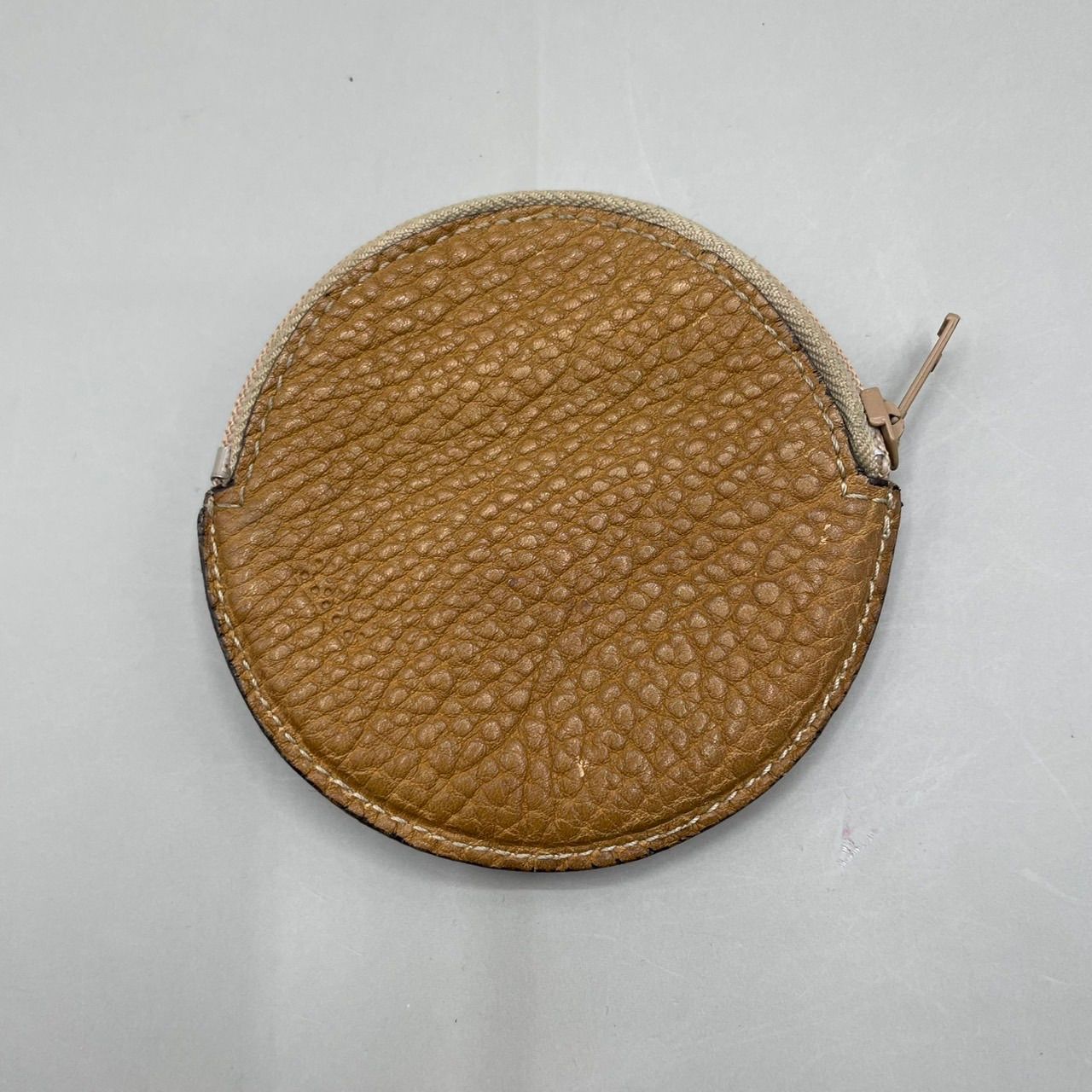 美品 LOEWE ロエベ コインケース 小銭入れ 丸型 円形 アナグラム