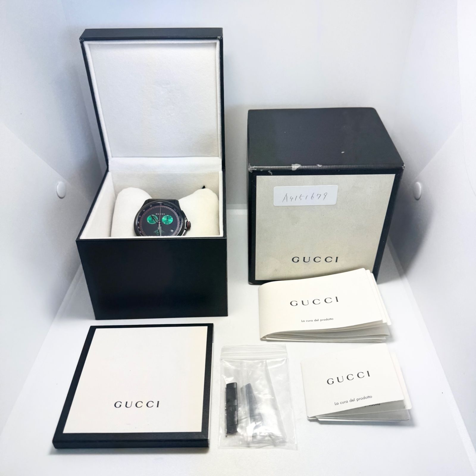 美品】腕時計 メンズ グッチ GUCCI Gタイムレス 126.2 YA126270 ビー 