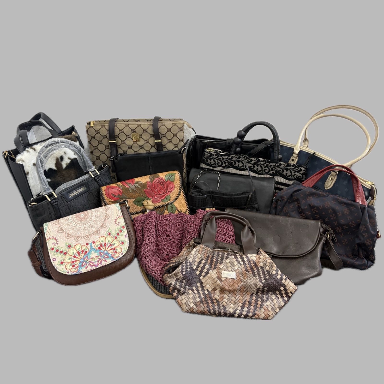 バッグ 15点 まとめ売り(PINKY & DIANNE、VALENTINO、LASCOLINAS