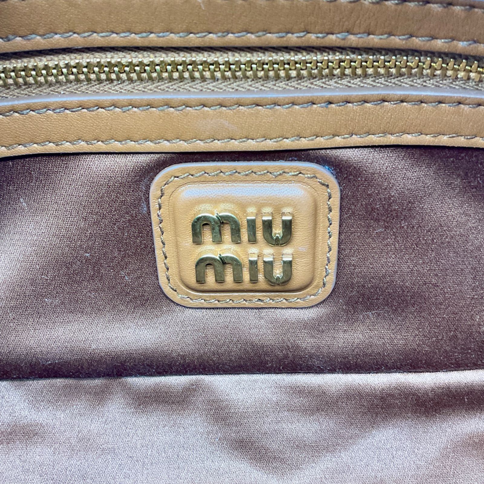 ▽MIU MIU ミュウミュウ アルカディ レザー コニャック ブラウン 
