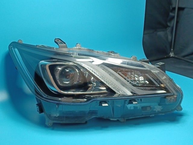 コーティング済  クラウン GRS214 右ヘッドランプ・ヘッドライト コイト 30-443 81110-30M00 コーティング済 クラウン GRS214 右ヘッドランプ・ヘッドライト コイト