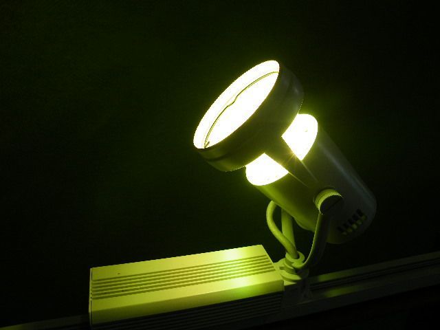 【岡村電産】配線ダクト専用スポットライト １２個セット 40W OED-3/N40A エコ之助 2014年製■青果・花・日配用■J-350 岡村電産】配線ダクト専用スポットライト 4個セット 40W OED-3/N40A