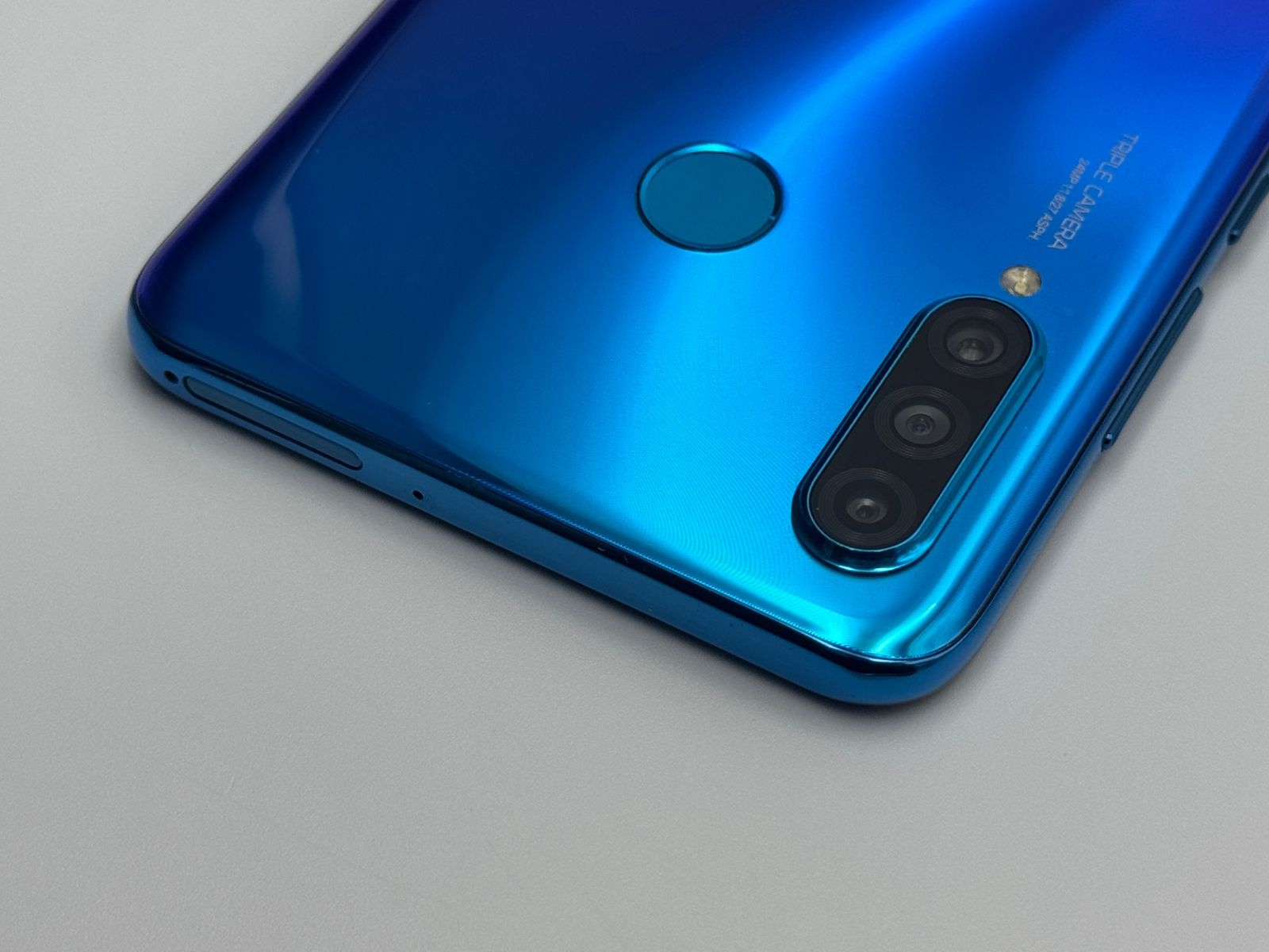 中古B】HUAWEI P30 lite MAR-LX2J ピーコックブルー SIMフリー 白ロム