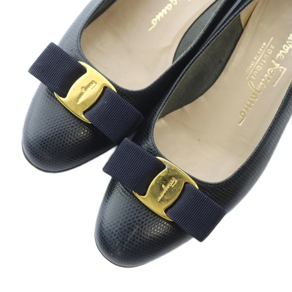 へフェラガモ　Salvatore Ferragamoパンプス紺色23.5㌢ サルヴァトーレフェラガモ Salvatore Ferragamo パンプス レザー 本革