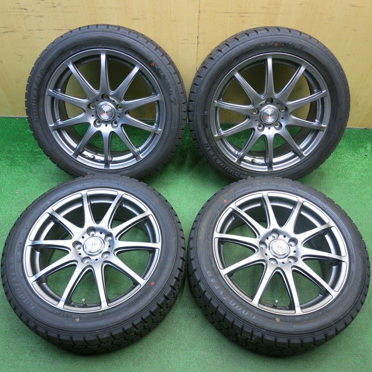 ほぼ未使用！キレイ☆LOXARNY SPORT BADX 215/50R17 スタッドレス