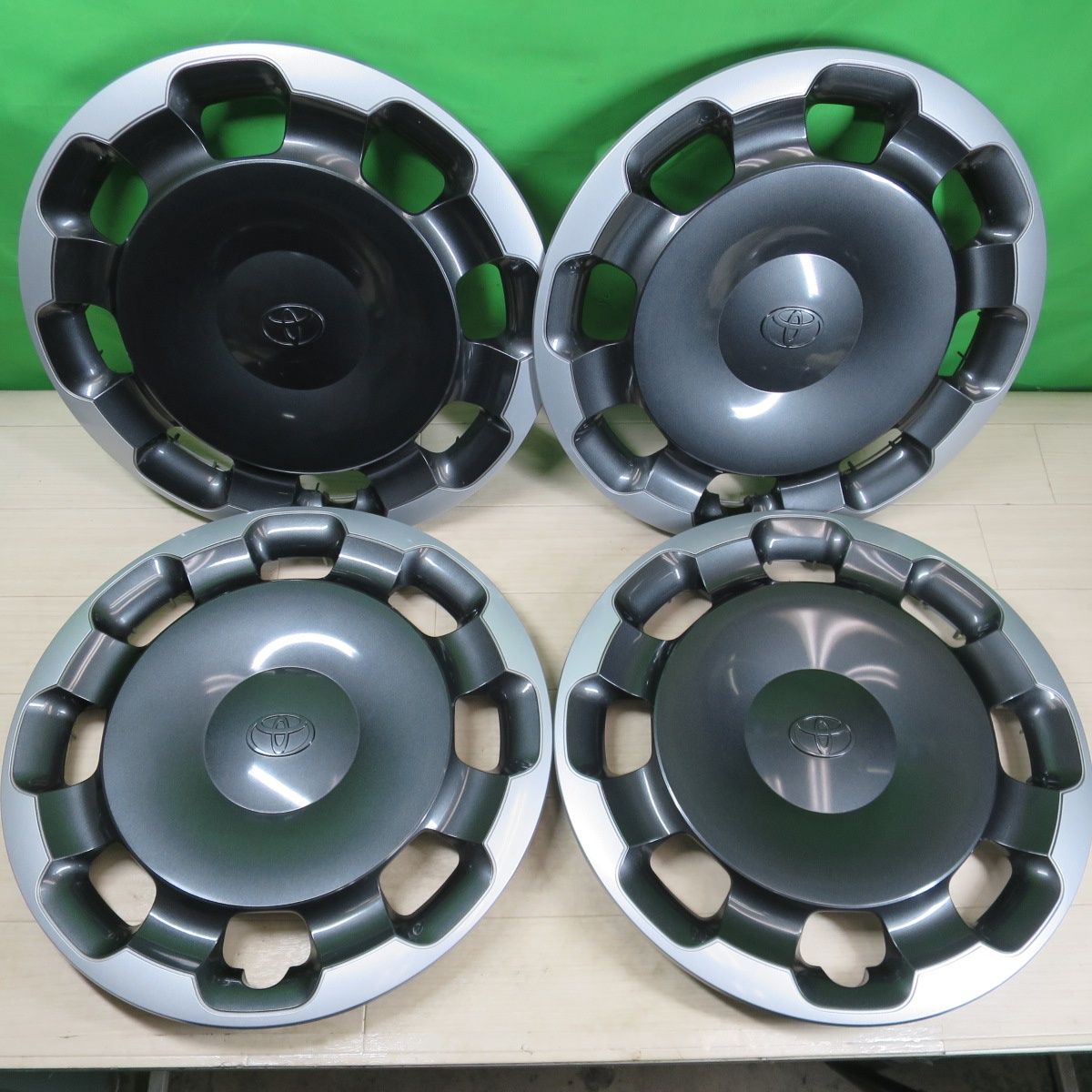 送料無料] 新車外し☆トヨタ 10系 シエンタ Zグレード 純正 ホイール