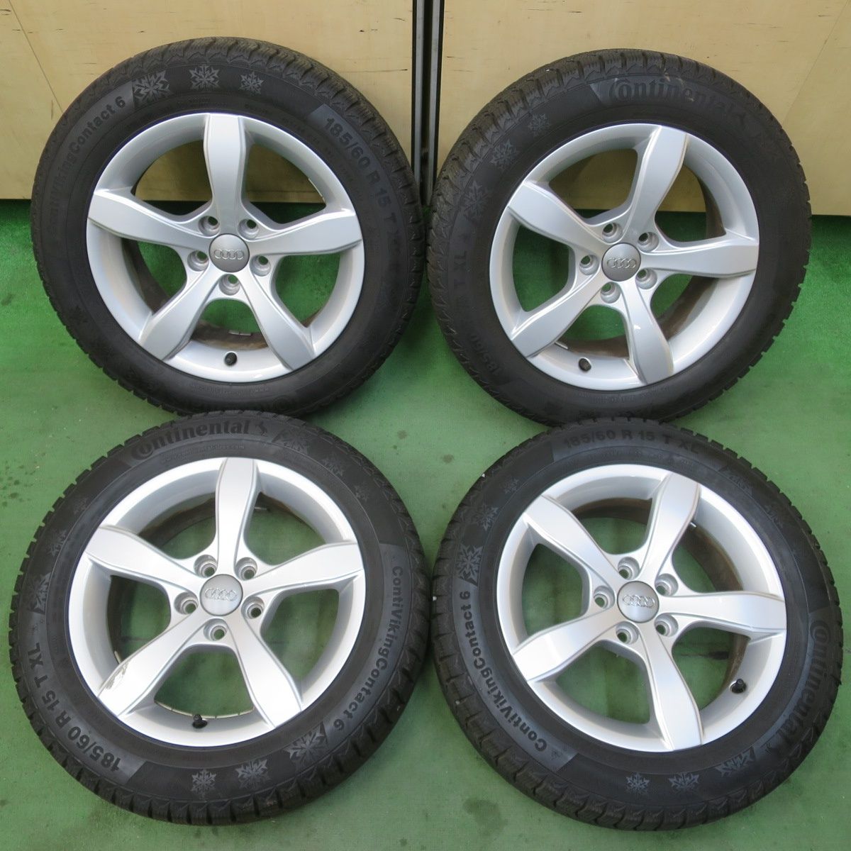 バリ溝！キレイ！9.5分☆アウディ A1 純正 185/60R15 スタッドレス