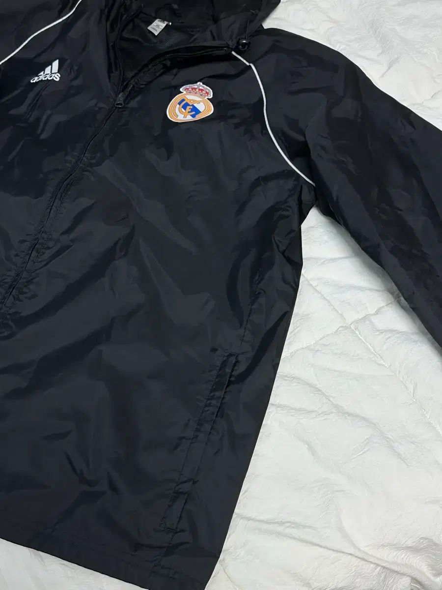 adidas レアルマドリード レイン コート ウィンドブレーカー large