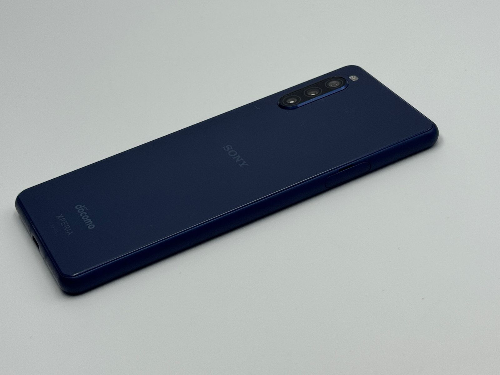 中古C】Xperia 10 II SO-41A ブルー SIMフリー 白ロム - メルカリ