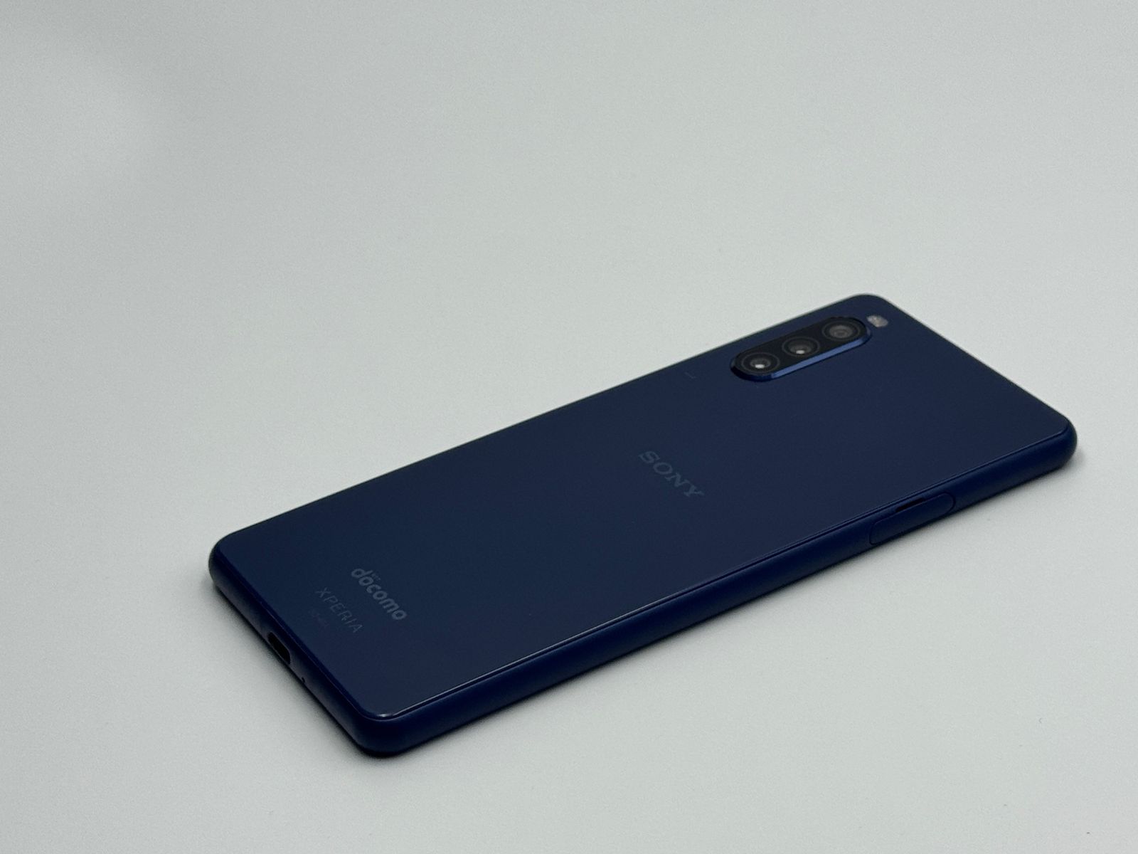 中古C】Xperia 10 II SO-41A ブルー SIMフリー 白ロム - メルカリ