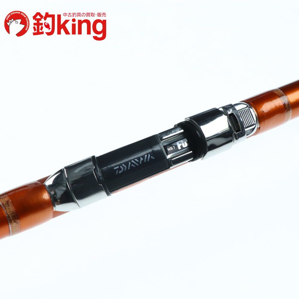 中古/美品】 ダイワ キャスティズム T 23-385・Q /C019Y ロッド リール