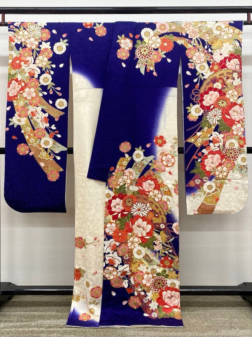 振袖 ラメ刺繍 金彩 紋意匠 身丈167cm 撥水加工済 MO3382 - メルカリ