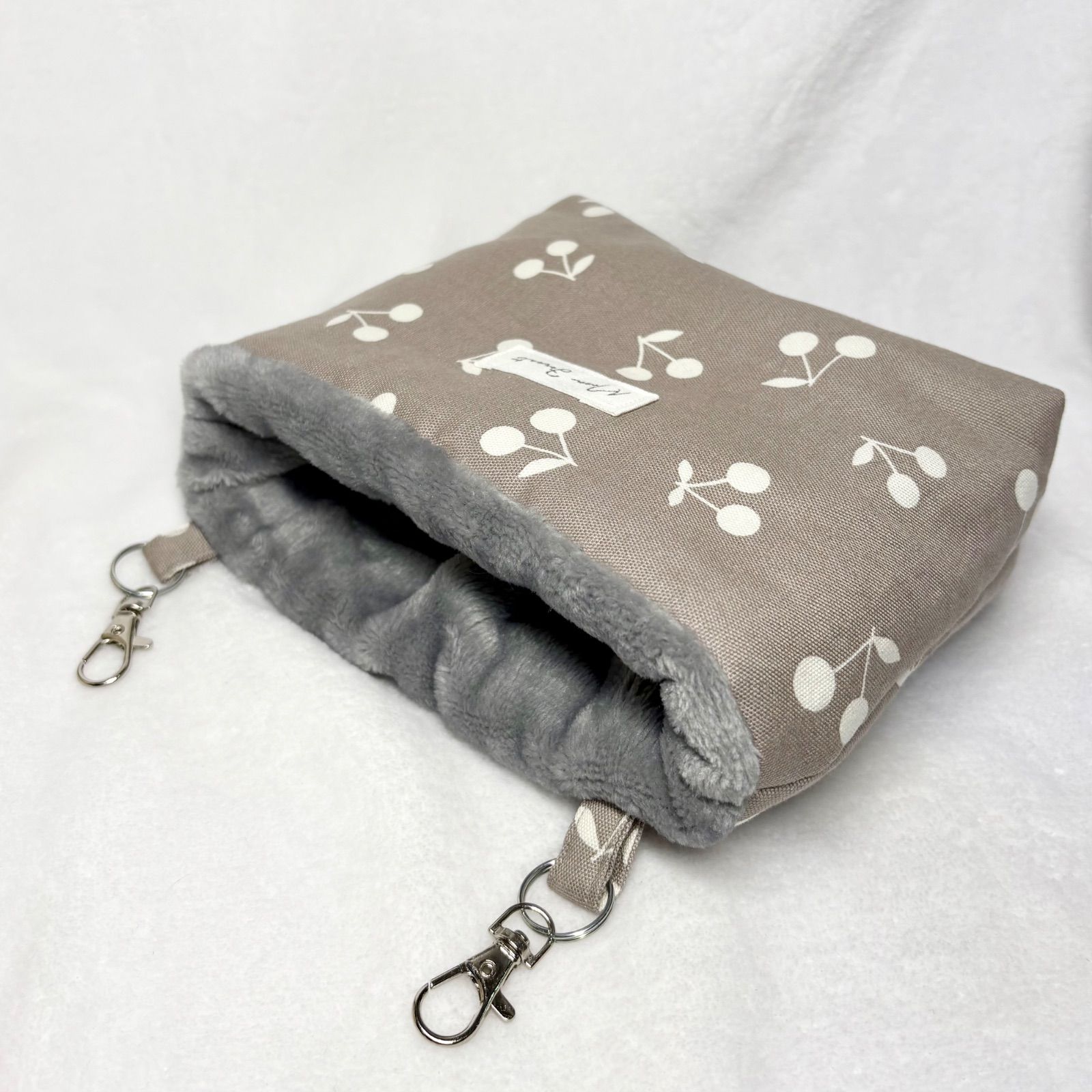 モモンガポーチ M 】2〜3モモ用 ✩ さくらんぼグレー モモンガポーチ
