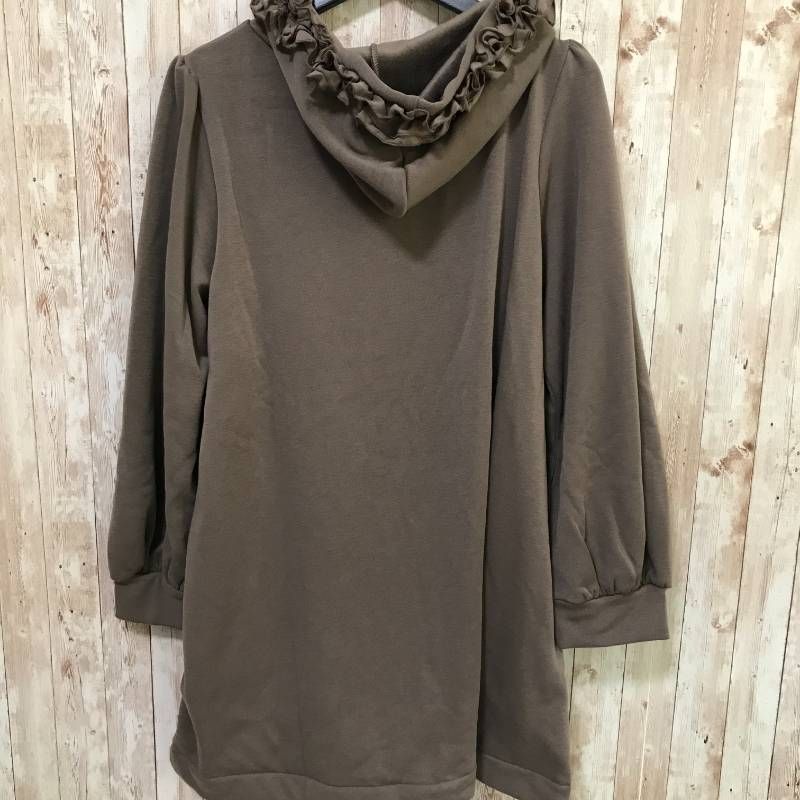 タ &LOVE（アンドラブ） フェミニンなブーケふりるフーディー