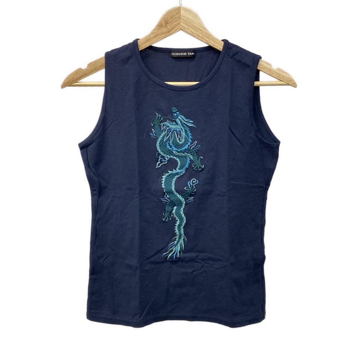 新品✨ VIVIENNE TAM タンクトップ 龍 刺繍 ラインストーン 0 ヴィヴィアンタム タンクトップ サイズ0 XS レディース美品 - ダーク