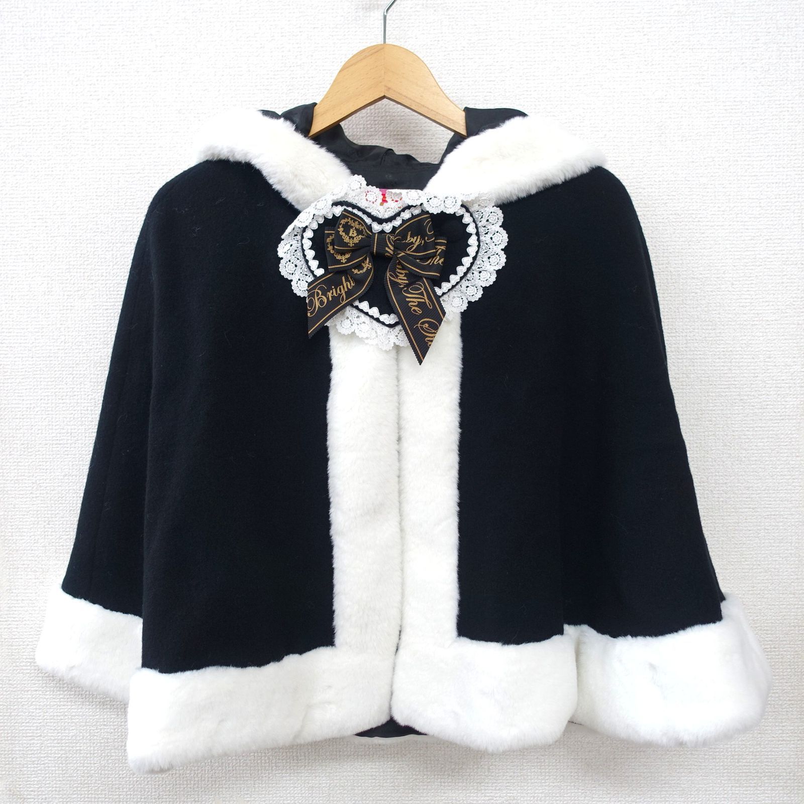 BABY,THE STARS SHINE BRIGHTうさみみファーケープ Fサイズ 黒