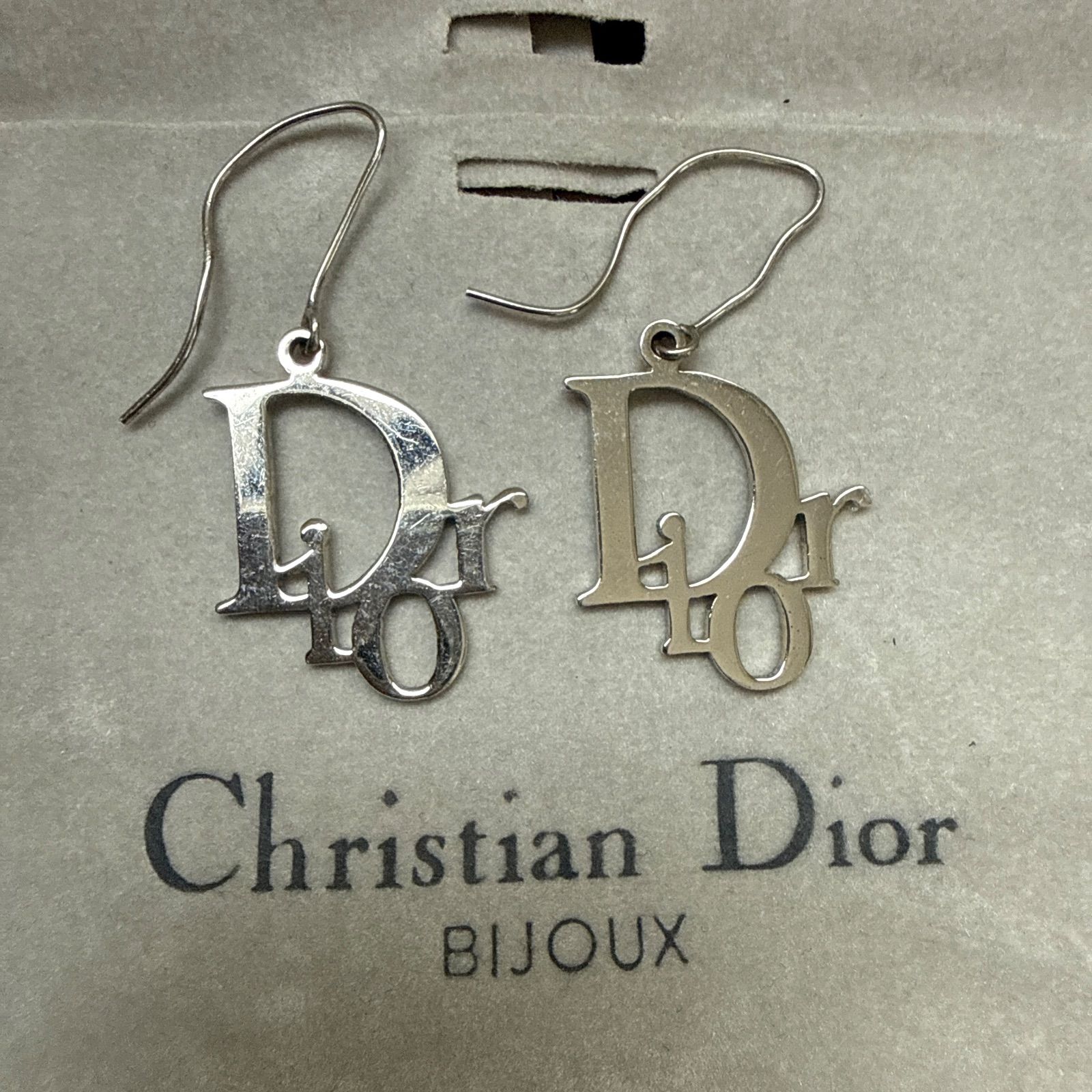 Christian Dior クリスチャンディオール Diorロゴフックピアス