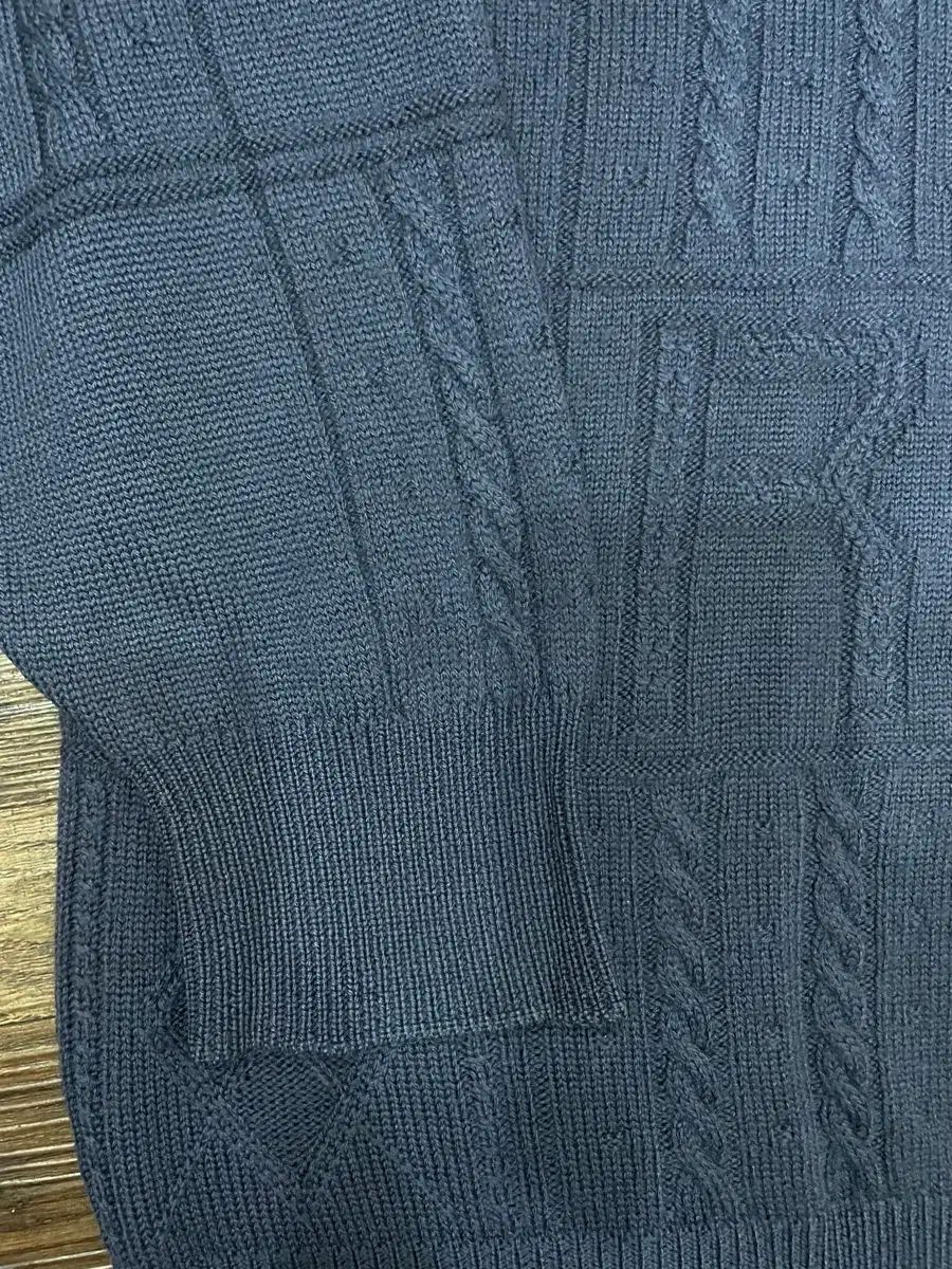 唯一実物) 90s バーバリー メリノウール 刺繍 ロゴ ケーブル ニット