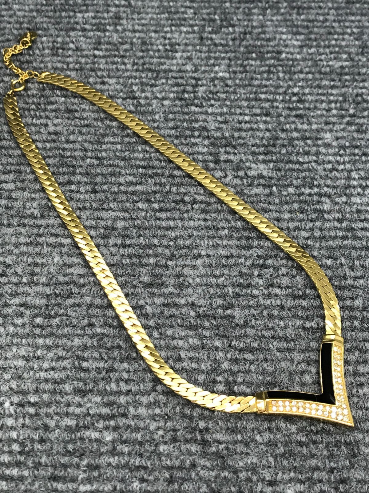 希少・美品　Christian Dior　ディオール　ネックレス　ラインストーン　ゴールド×ブラック系　5207