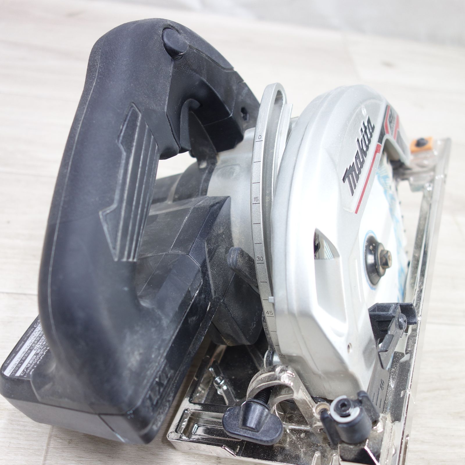 送料無料] ◇マキタ 165mm 充電式 マルノコ HS631D 電動 工具