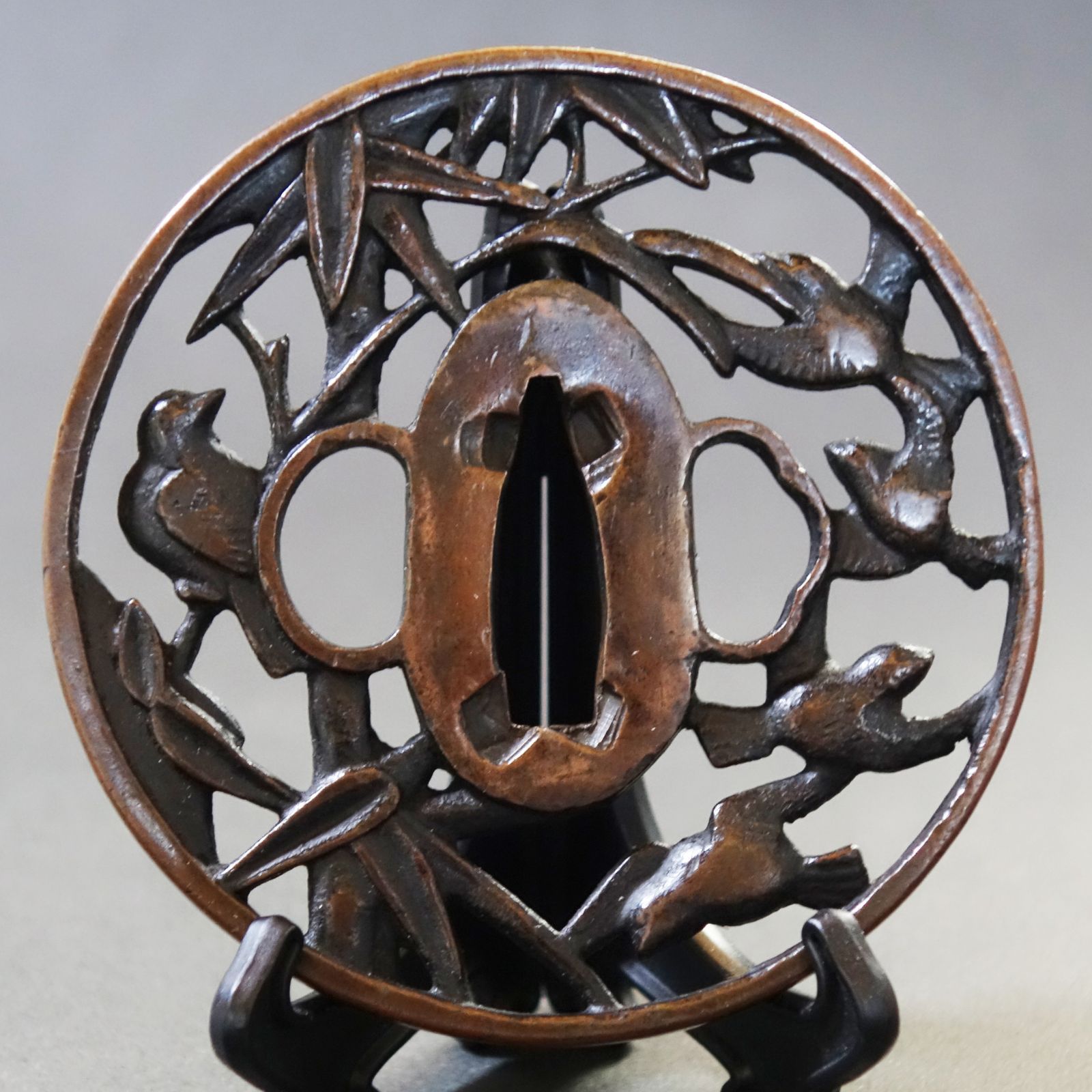 骨董逸品【竹に雀透鍔 銅地】 日本刀 刀装具 鍔 鐔 武具 江戸 骨董 古