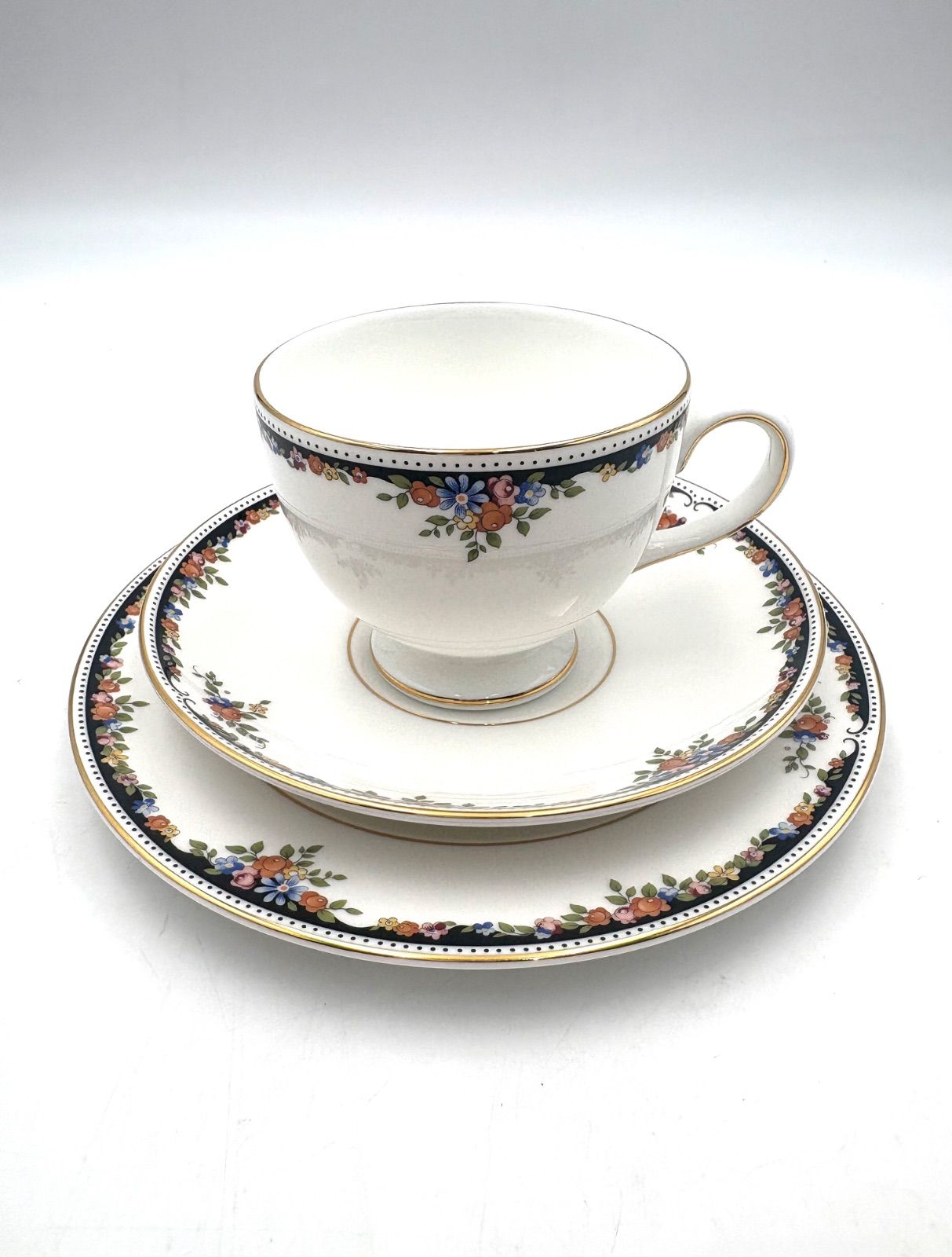 美品】WEDGWOOD ウェッジウッド オズボーン カップ＆ソーサー 17.8cm