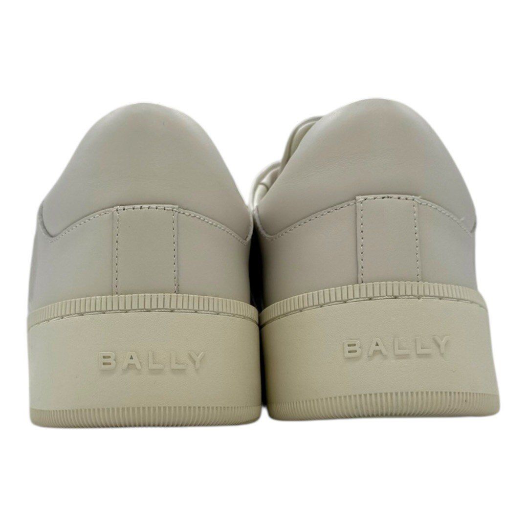 未使用品】 バリー メンズスニーカー エンボス加工 ホワイトレザー