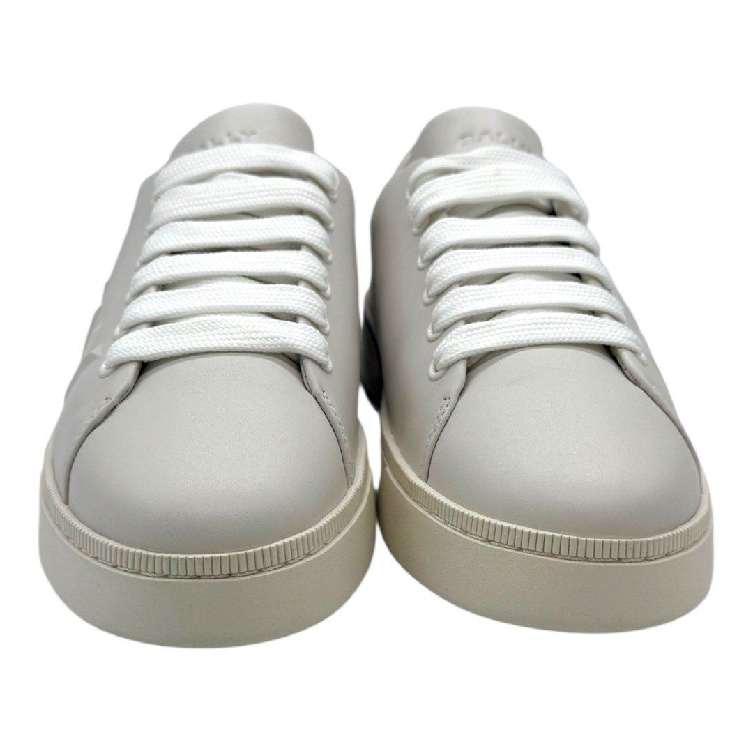 未使用品】 バリー メンズスニーカー エンボス加工 ホワイトレザー