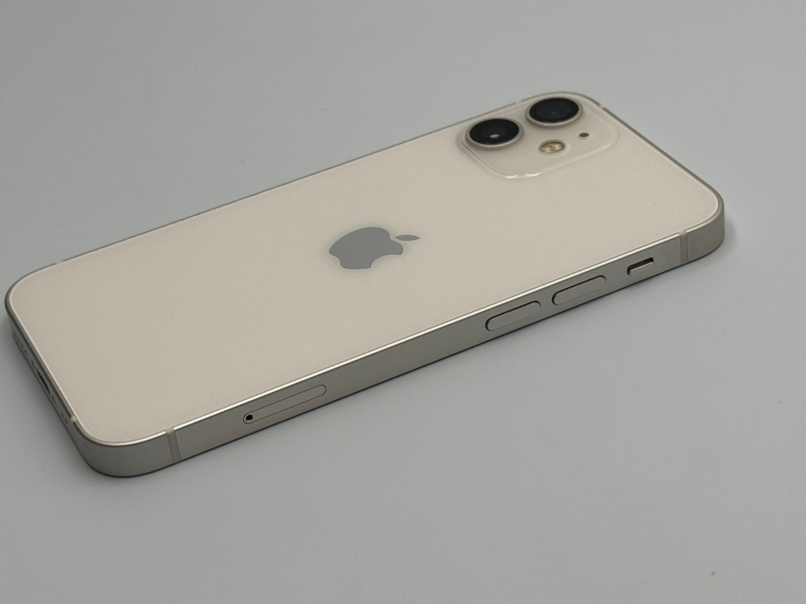 中古B】iPhone 12 mini 64GB ホワイト バッテリー【84%】 SIMフリー 白