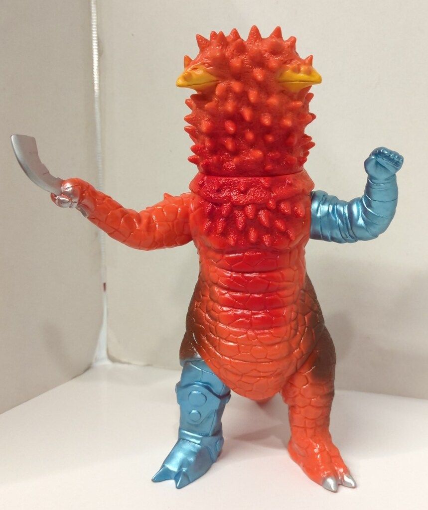 円谷コミュニケーショズ 怪獣郷 ウルトラセブン 改造パンドン 16EX