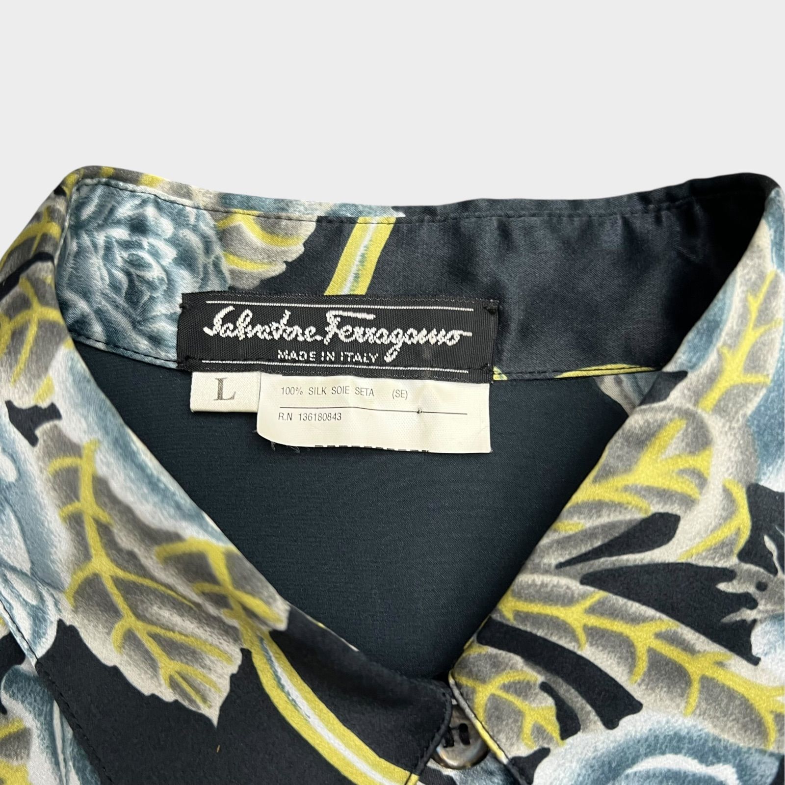 サルヴァトーレフェラガモ シルク100% 長袖ブラウス シルクシャツ