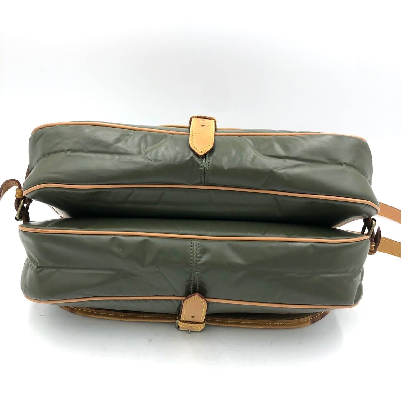 ハンティングワールド ショルダーバッグ バチュークロス カーキ