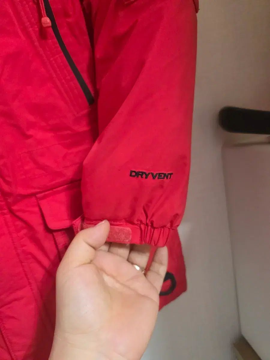 THE NORTH FACE ザノースフェイス キッズ 赤 ダウン アウター 110