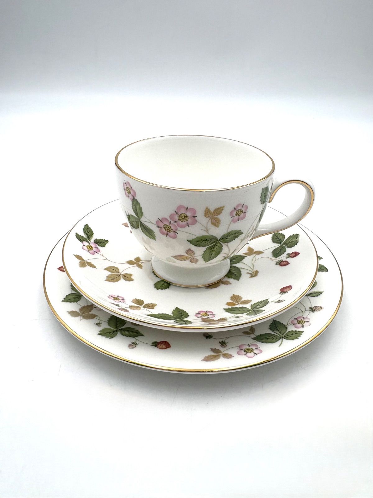 WEDGWOOD ウェッジウッド ワイルドストロベリー カップ&ソーサー 17.8