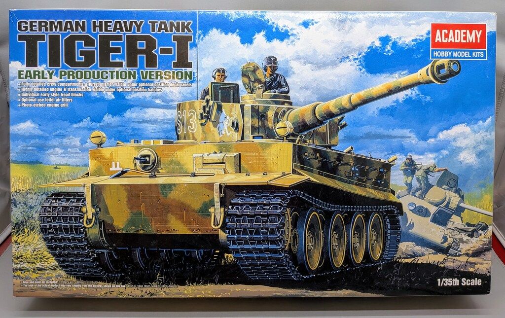 ACADEMY 1/35 TIGER-I EARLY VERSION 13239 - メルカリ