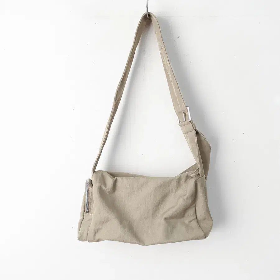 MANDARINA DUCK マンダリナダック ユニセックス ショルダーバッグ