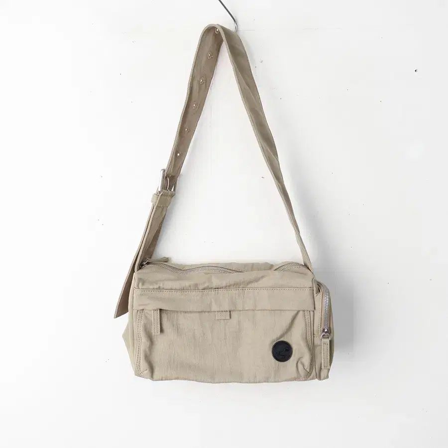 MANDARINA DUCK マンダリナダック ユニセックス ショルダーバッグ