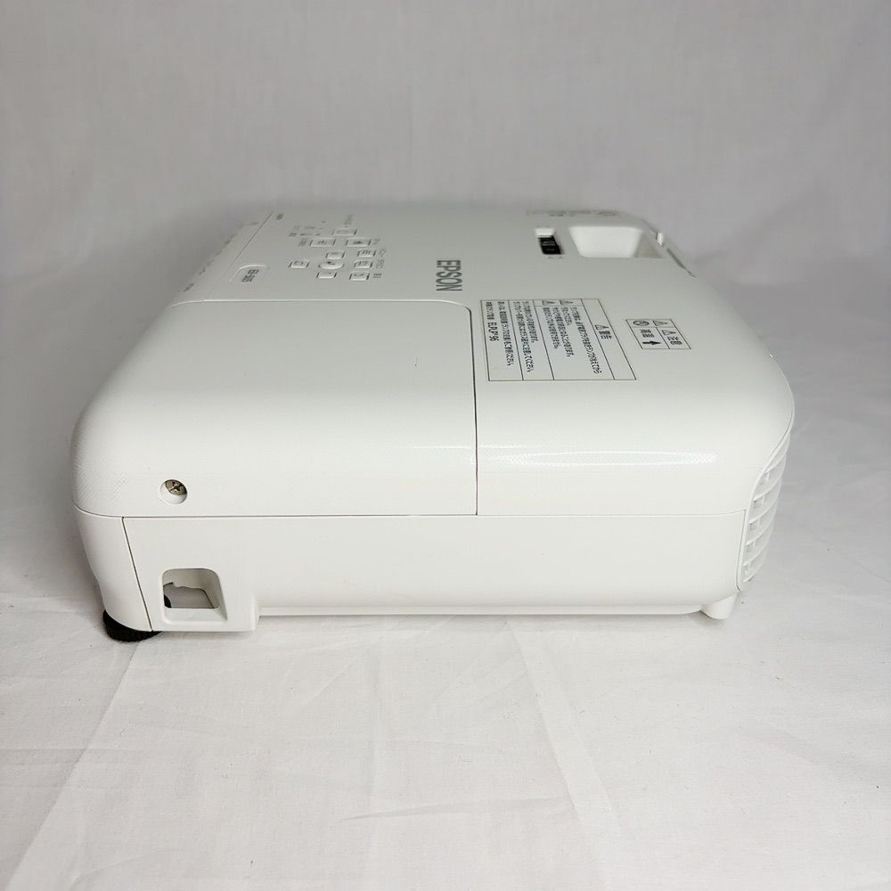 極美品】EPSON EB-S05 プロジェクター 3LCD方式 高輝度 コンパクト